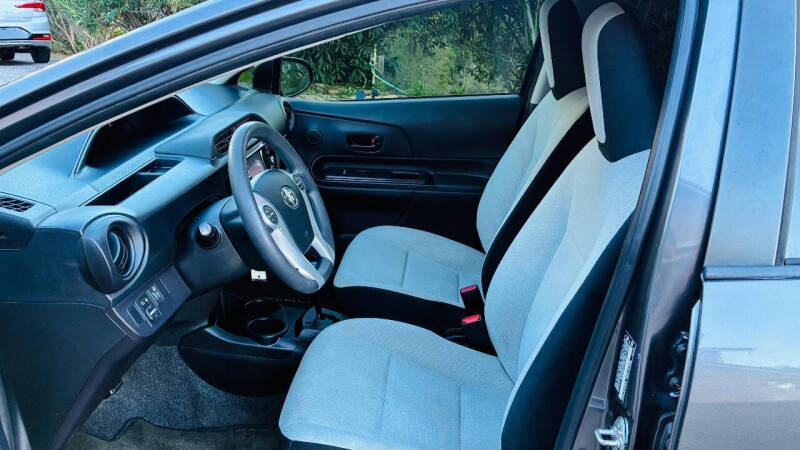 2015 Toyota Prius c One