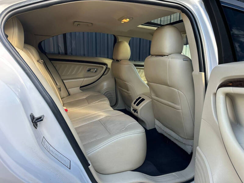 2019 Ford Taurus Limited