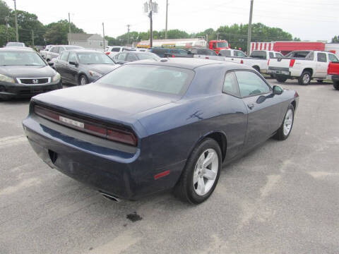 2013 Dodge Challenger SXT Plus