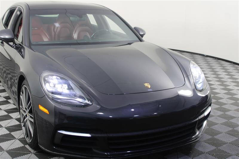 2018 Porsche Panamera