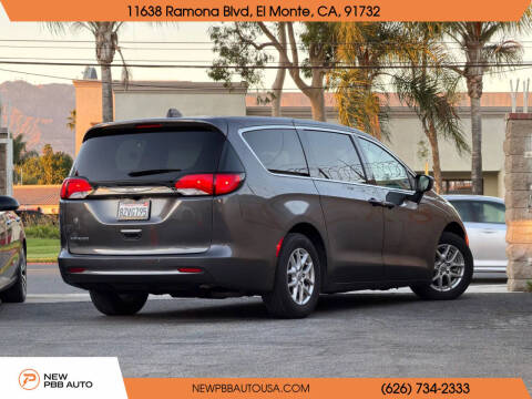 2022 Chrysler Voyager LX