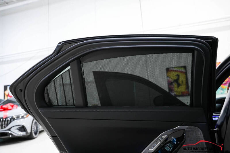 2025 BMW 7 Series 740i