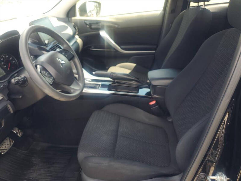 2022 Mitsubishi Eclipse Cross LE
