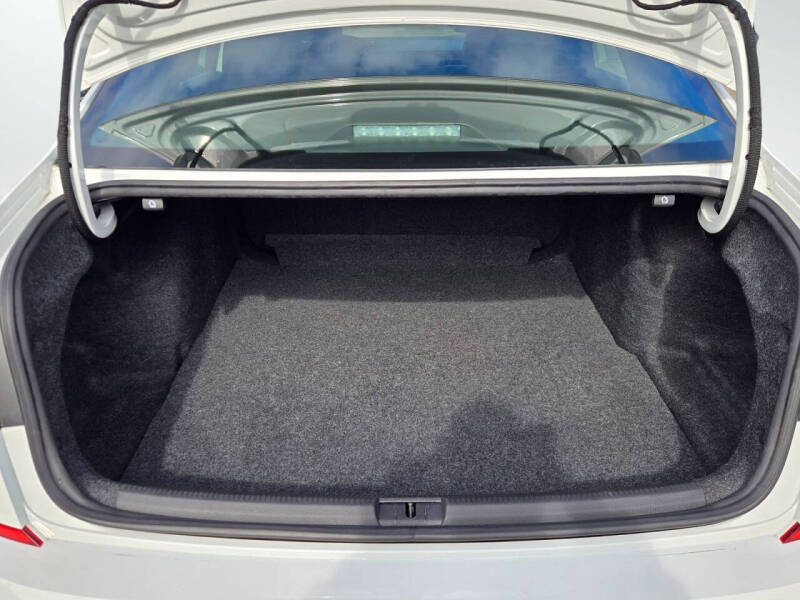 2021 Volkswagen Passat R-Line