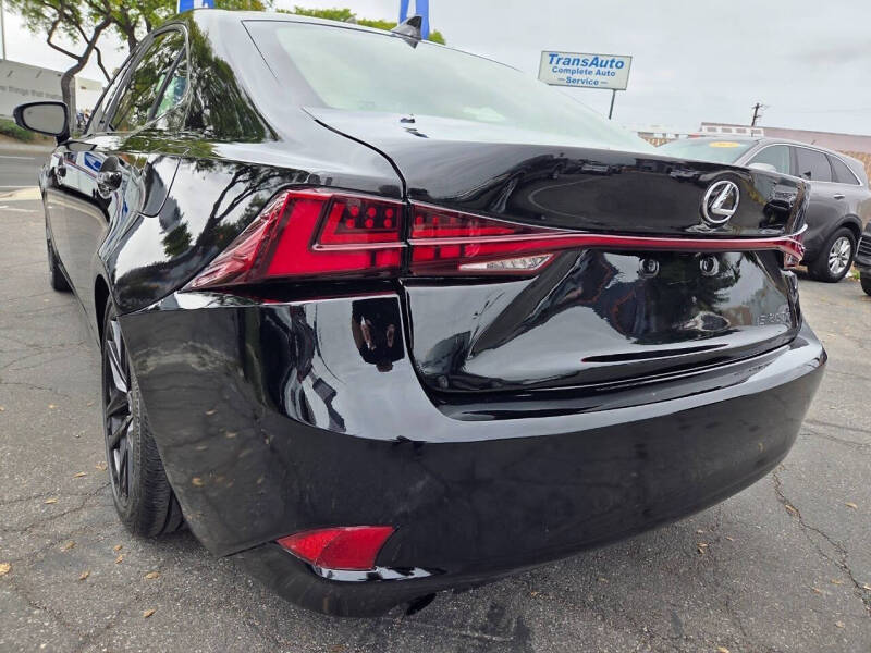 2016 Lexus IS 200t