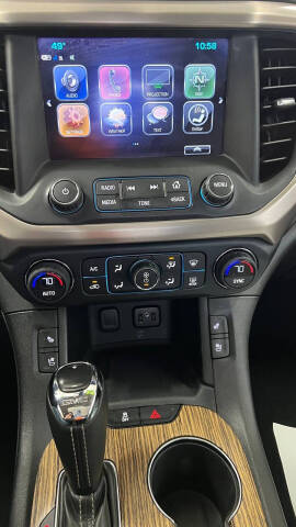 2017 GMC Acadia Denali