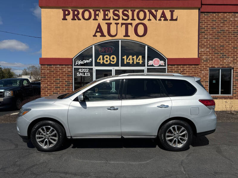 2015 Nissan Pathfinder S's photo