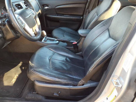 2012 Chrysler 200 Limited