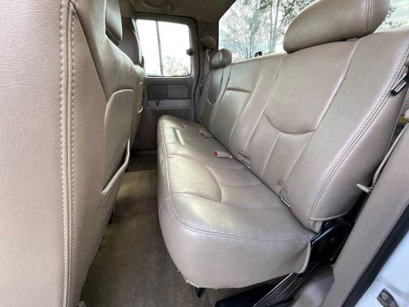 2005 GMC Sierra 2500HD