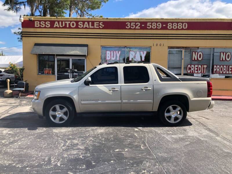2007 Chevrolet Avalanche for sale at BSS AUTO SALES INC in Eustis FL