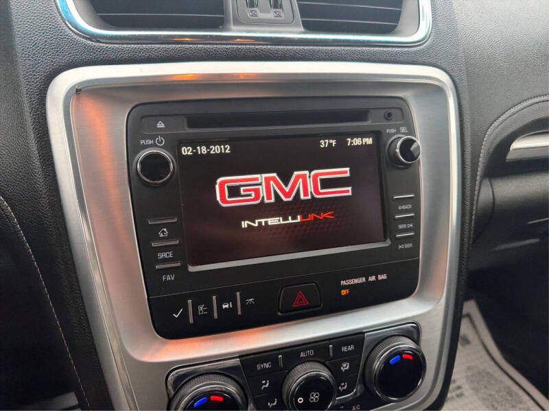 2016 GMC Acadia SLT-1