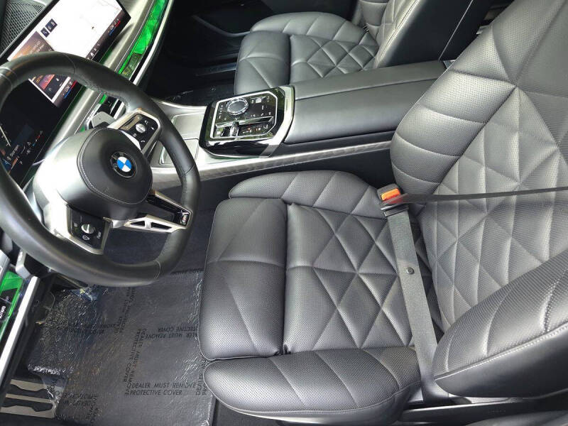 2023 BMW 7 Series 740i