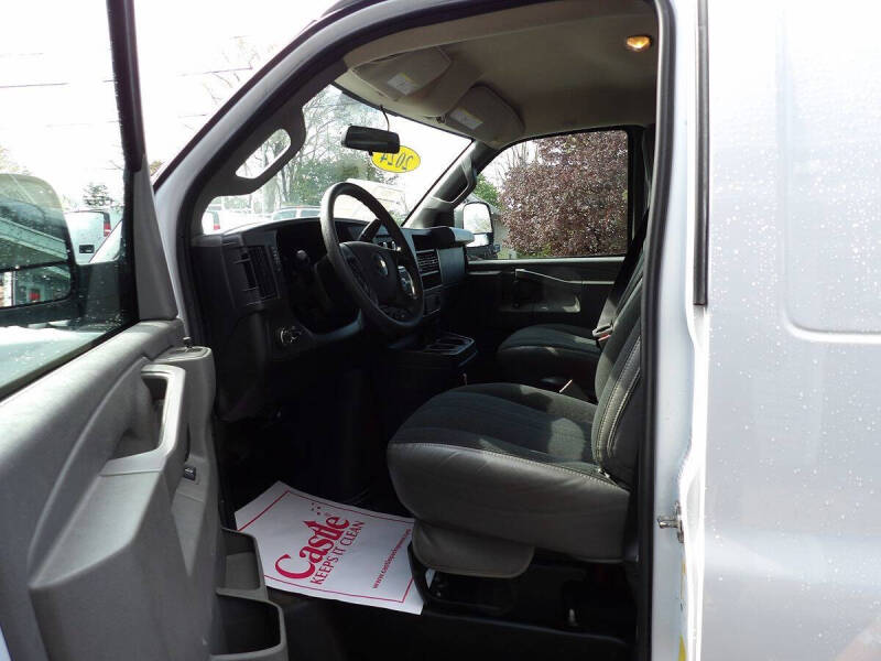 2024 Chevrolet Express 2500