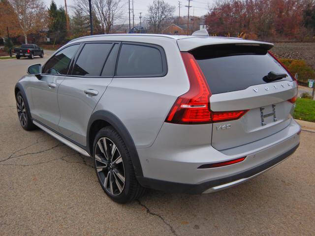 2025 Volvo V60 Cross Country B5 Ultra