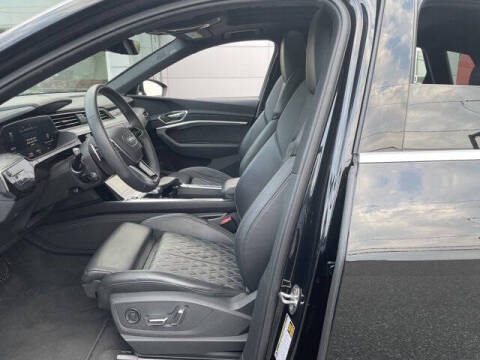 2022 Audi e-tron S quattro Premium Plus