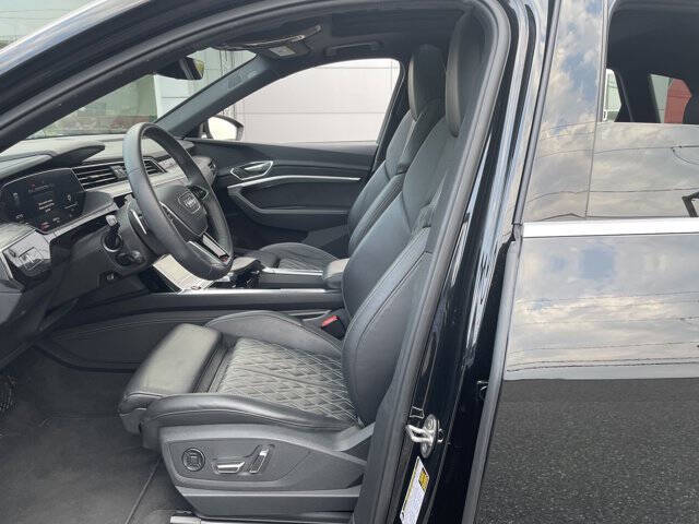 2022 Audi e-tron S quattro Premium Plus