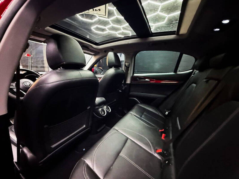 2018 Alfa Romeo Stelvio Sport