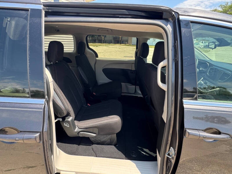 2017 Chrysler Pacifica Touring