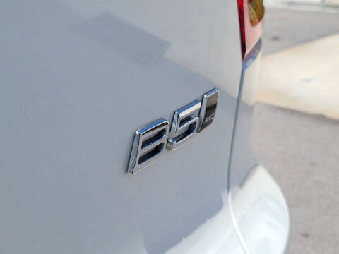 2023 Volvo XC40 B5 Plus Bright Theme