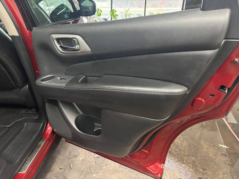 2013 Nissan Pathfinder Platinum