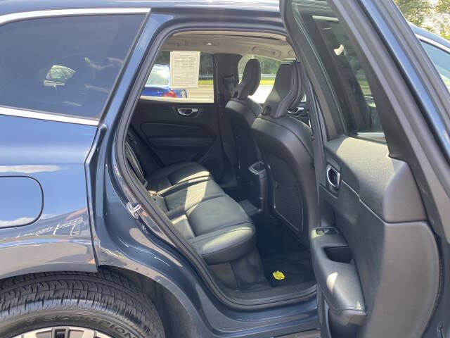 2022 Volvo XC60 Recharge T8 Inscription Expression