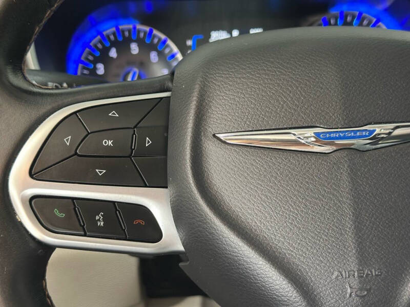 2017 Chrysler Pacifica Touring-L