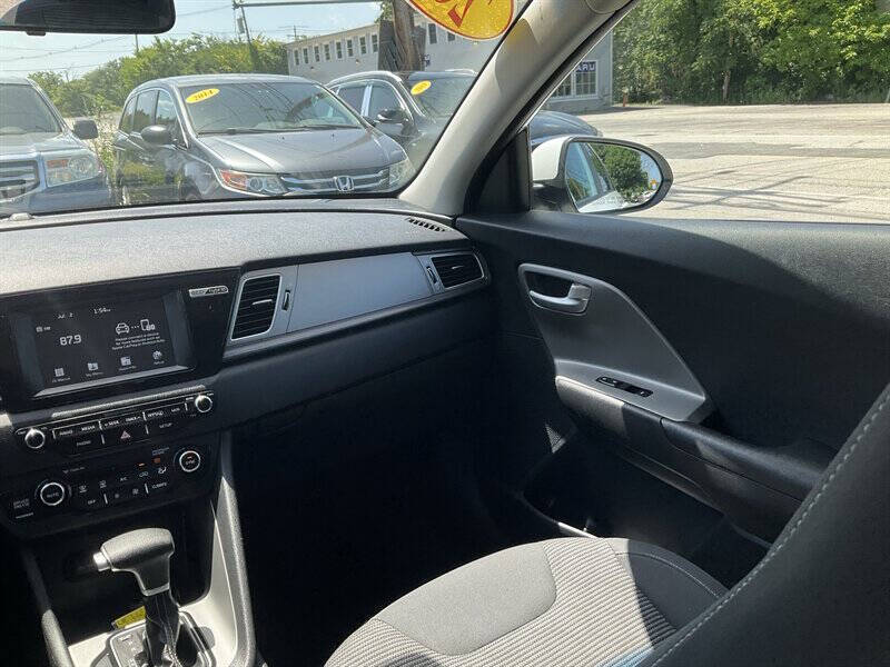 2017 Kia Niro LX