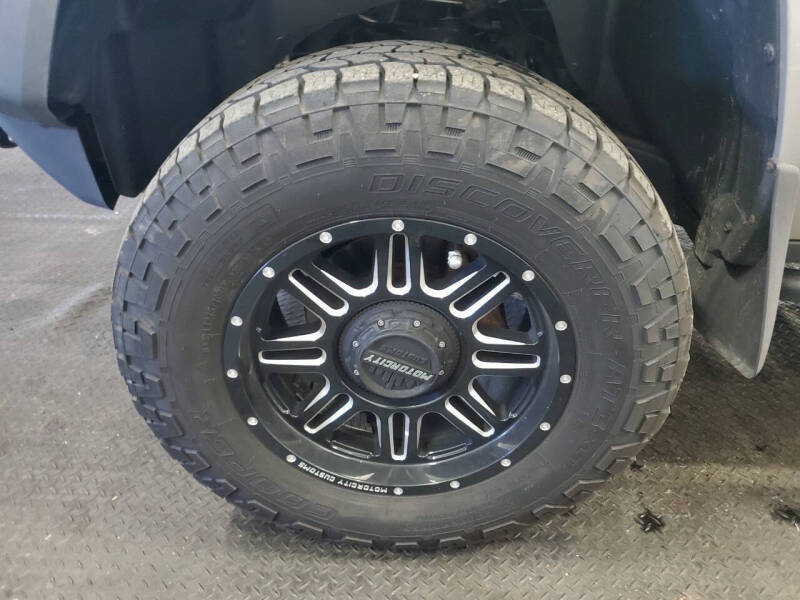 2009 HUMMER H3T Adventure