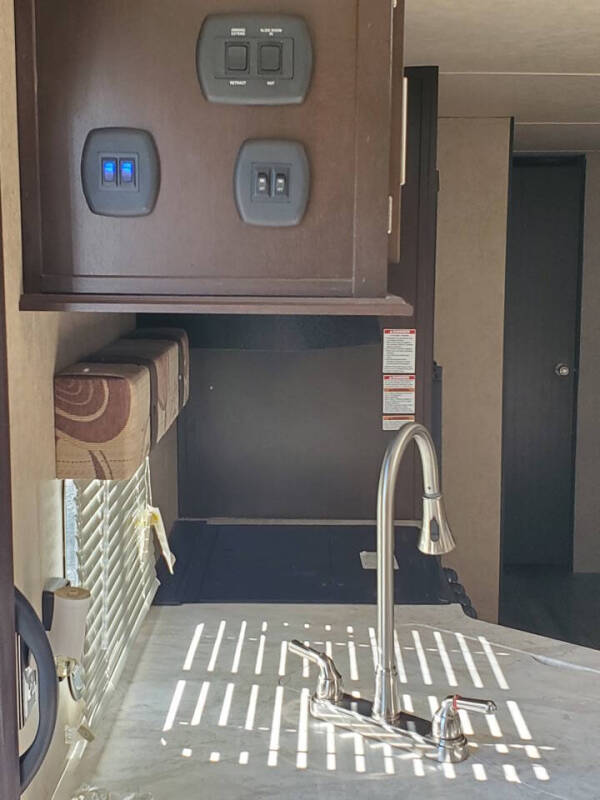 2017 Forest River 284BF Cherokee