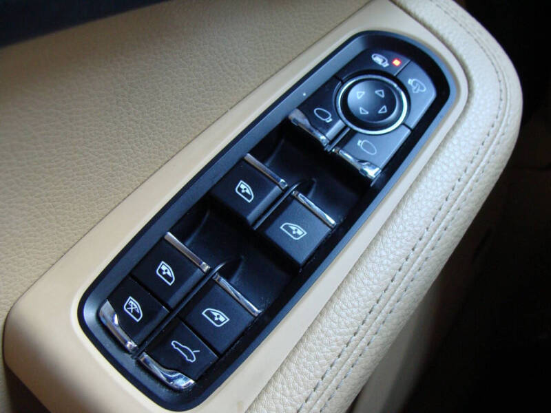 2017 Porsche Macan S