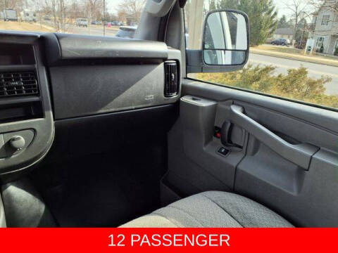 2025 Chevrolet Express LT 3500