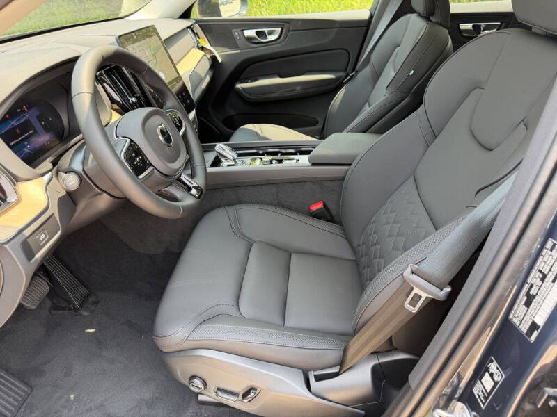 2026 Volvo XC60 B5 Core