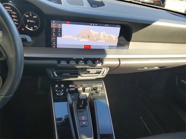 2021 Porsche 911 Carrera