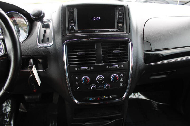 2020 Dodge Grand Caravan SE