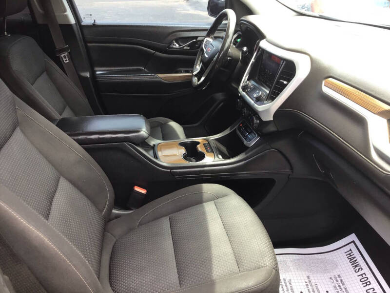 2020 GMC Acadia SLE