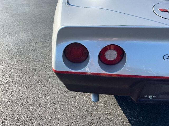 1982 Chevrolet Corvette 23