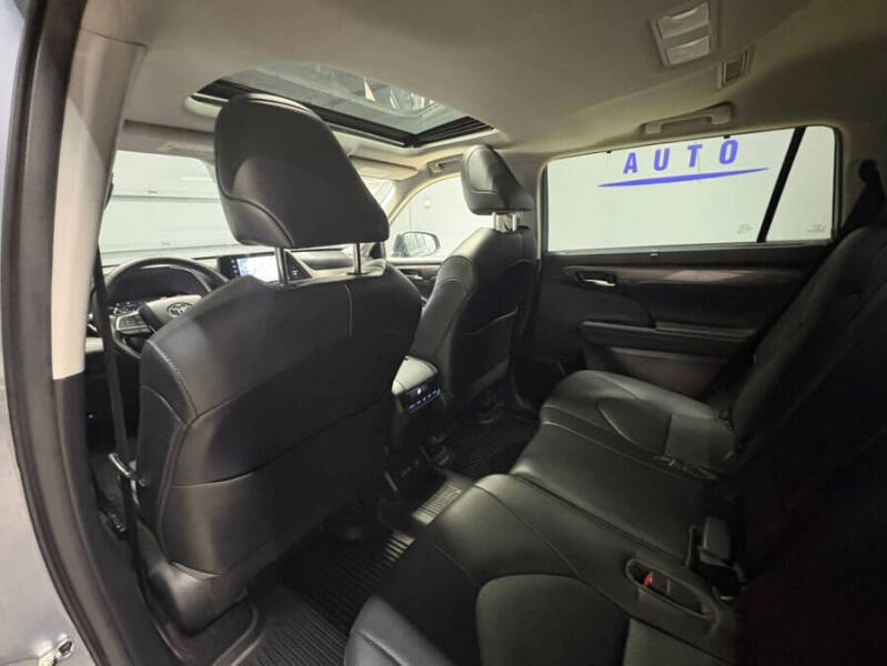 2022 Toyota Highlander Limited