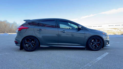 2017 Ford Focus ST