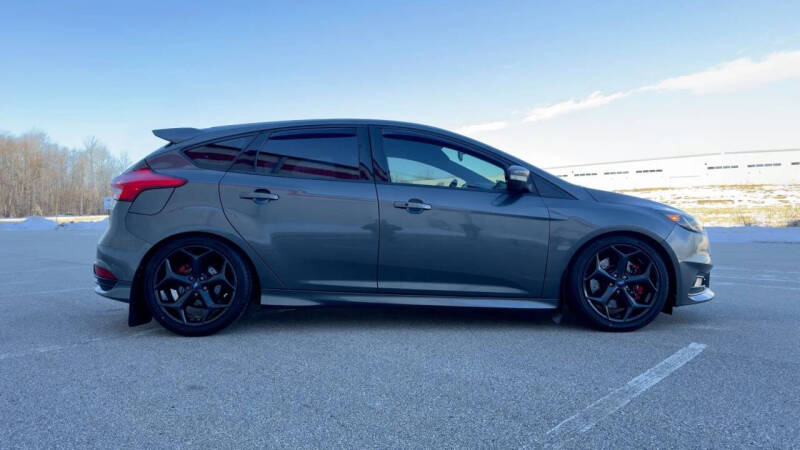 2017 Ford Focus ST