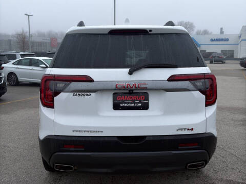 2022 GMC Acadia AT4
