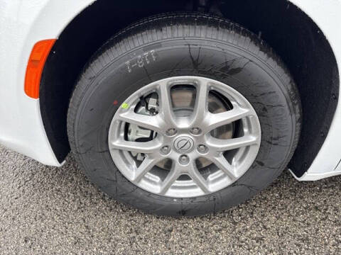 2026 Chrysler Voyager LX