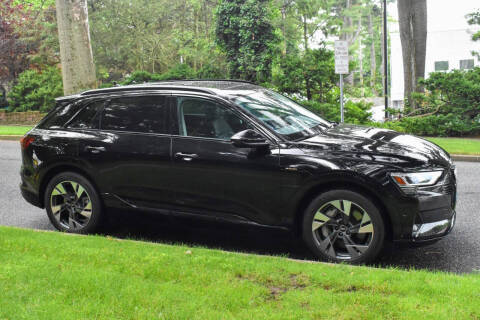 2021 Audi e-tron quattro Premium