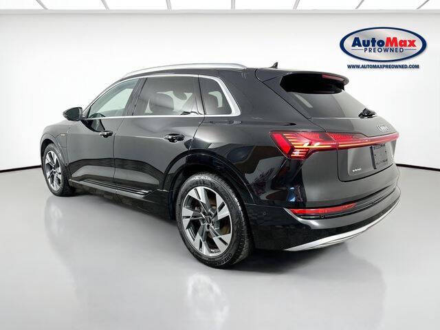 2023 Audi e-tron quattro Premium Plus