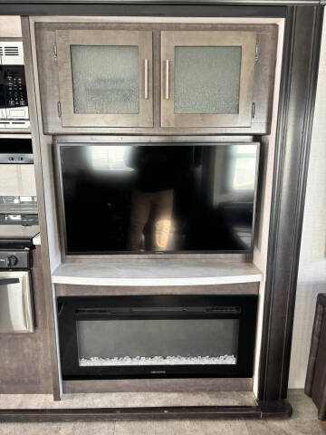 2018 Crossroads RV Sunset Trail 33SI