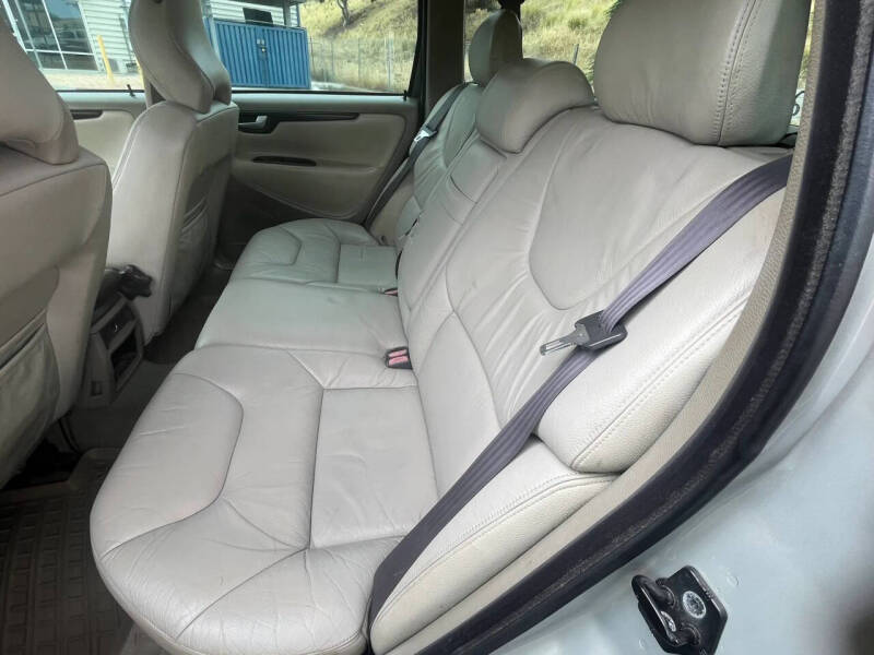 2001 Volvo V70 2.4M