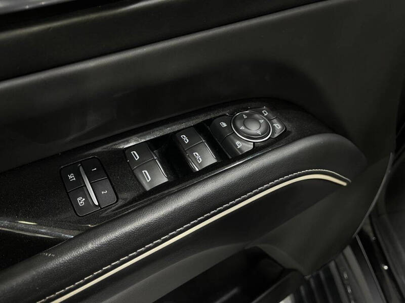 2022 Cadillac Escalade Sport Platinum