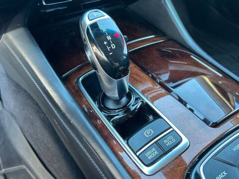 2016 Kia K900 Luxury V6