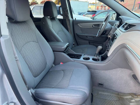 2013 Chevrolet Traverse LS