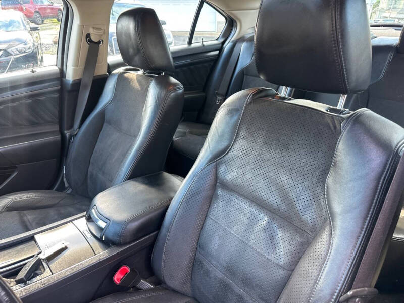 2010 Ford Taurus SHO