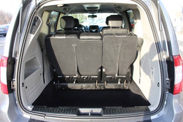 2013 Chrysler Town and Country Touring